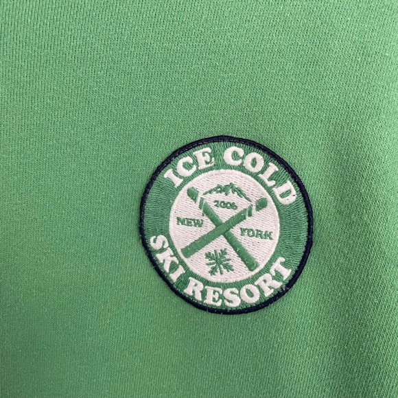 Aerie The Chill Sweatshirt Green Ice Cold Ski Resort Patches Womens Medium - Picture 5 of 11